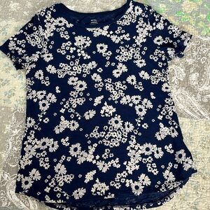 OLD NAVY RELAXED FIT TEE-Navy Floral Short Sleeve Tee Size Medium